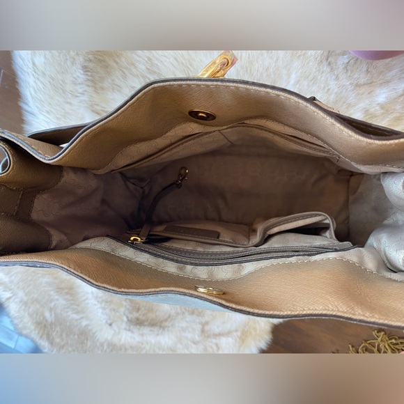 Michael Kors Hamilton Saffiano leather large tote - Picture 6 of 10